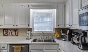 213 Boxwood Cir, Brandon, MS 39047