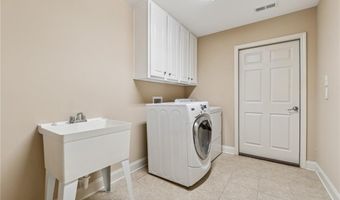 268 Orchards Cir, Woodstock, GA 30188