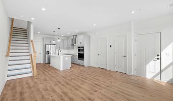 43841 VENETIAN Sq, Ashburn, VA 20147
