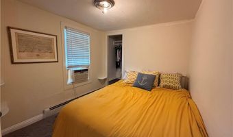 25 Marsh St, Newport, RI 02840