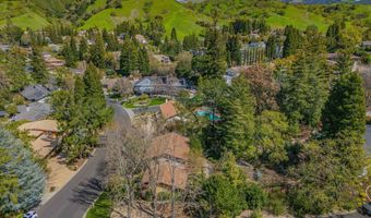 2530 Roundhill Dr, Alamo, CA 94507