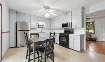 636 Garden Rd, Ames, IA 50010