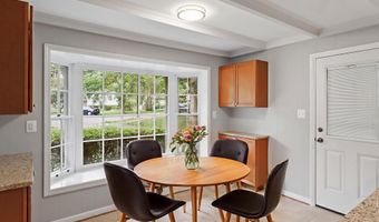 8504 CANTERBURY Dr, Annandale, VA 22003