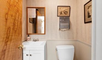 211 School St, Bennington, VT 05201