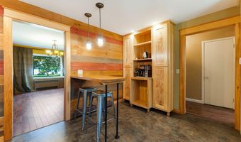 36 Woodlawn Ave, Auburn, ME 04210