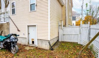 491 Middle St, Bath, ME 04530