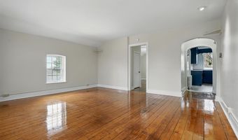 4506 220th Trl, Amana, IA 52203
