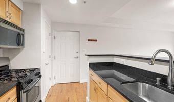 231 N THOMAS St 105, Arlington, VA 22203