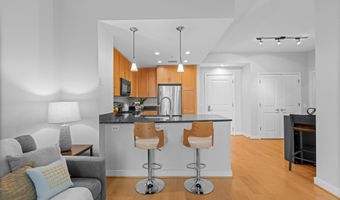 820 N POLLARD St 307, Arlington, VA 22203