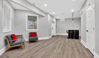 22557 MIDDLEBURG CHAPEL Ct, Ashburn, VA 20148