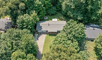 6501 Thornapple River Dr SE, Alto, MI 49302