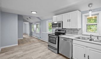 135 Lippitt Ave, Cranston, RI 02921
