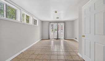 3303 17TH St N, Arlington, VA 22201