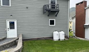 60 Mason St, Berlin, NH 03570