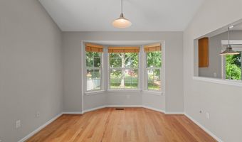 3077 Turnberry Ln, Ann Arbor, MI 48108