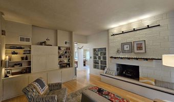 1131 Tracy Pl, Carlsbad, NM 88220