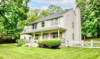 489 Hoyt St, Darien, CT 06820