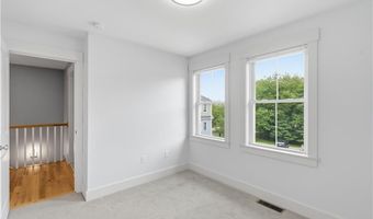 12 Park Ave 13, Narragansett, RI 02882
