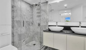 9821 E Bay Harbor Dr 302, Bay Harbor Islands, FL 33154