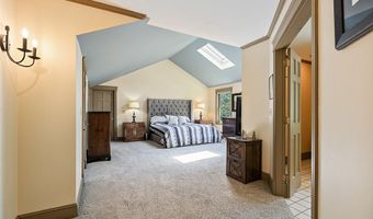 114 Loon Call Dr, Belgrade, ME 04917