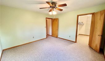 8238 Center Rd, Ashtabula, OH 44004