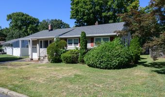 570 Garfield Ave, Belford, NJ 07718