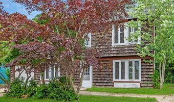 33 Windward Dr, Barnegat, NJ 08005