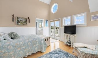439 Wandsworth St, Narragansett, RI 02882