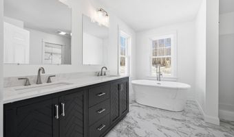 87 Yorktown Rd, Albion, ME 04910
