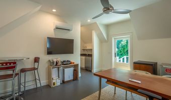 19 11th St, Apalachicola, FL 32320