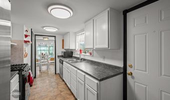 3233 Tarwater Ave, Anchorage, AK 99508