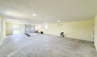 25304 NE Fuqua Cir, Altha, FL 32421