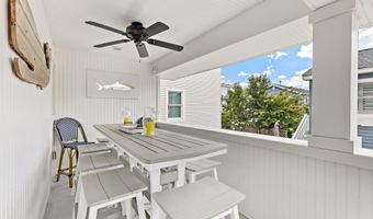 222 7TH St, Beach Haven, NJ 08008