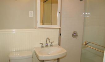 5707 CROMWELL Dr, Bethesda, MD 20816