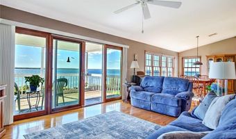 585 Seaside Dr, Jamestown, RI 02835