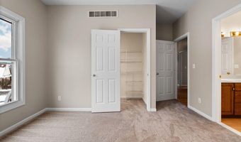 5971 Creekview Ct, Ann Arbor, MI 48108