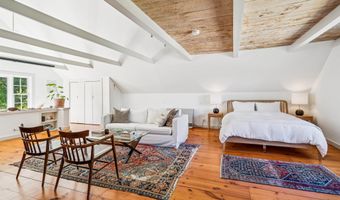 411 Bennett Rd, Barnard, VT 05031