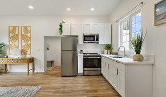 47-726 Kamehameha Hwy D, Kaneohe, HI 96744