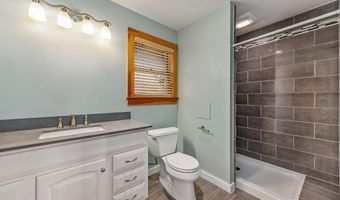 518 Ocean Ave, Wells, ME 04090