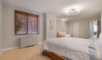 1200 N NASH St 232, Arlington, VA 22209