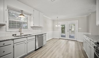 990 Trestle Dr, Austell, GA 30106