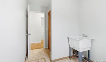 17108 Oconnor Ave, Allen Park, MI 48101