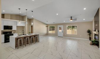15155 Pocahantas St, Apple Valley, CA 92307