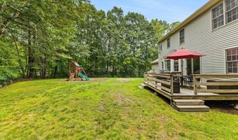 4 Crestwood Dr, Blackstone, MA 01504