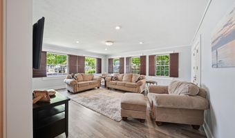 1400 Overlook Dr, Ashtabula, OH 44004