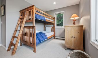 46 Ammonoosuc Dr, Bartlett, NH 03812