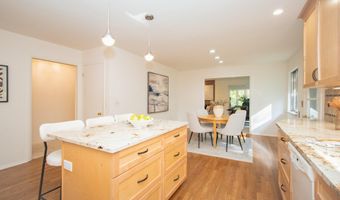 1365 Chalmers Dr, Ann Arbor, MI 48104