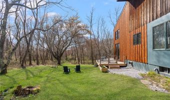 85 Gondola Ave, Jamestown, RI 02835