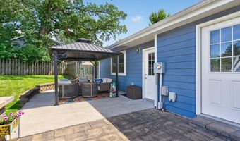 2526 Kellogg Ave, Ames, IA 50010