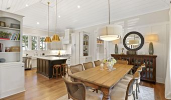 2 Tomlow Trce, Beaufort, SC 29906